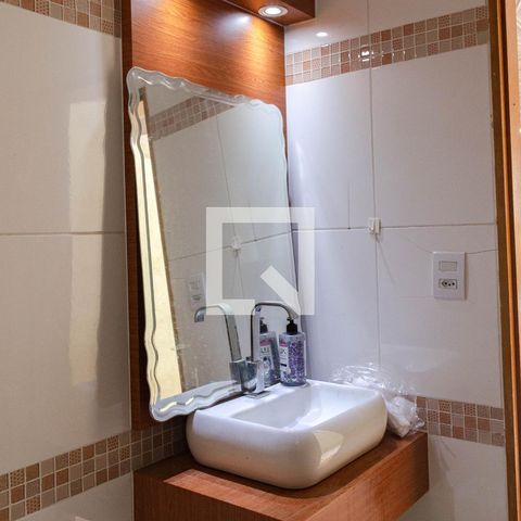 Casa para alugar com 430m², 3 quartos e 8 vagasBanheiro 5