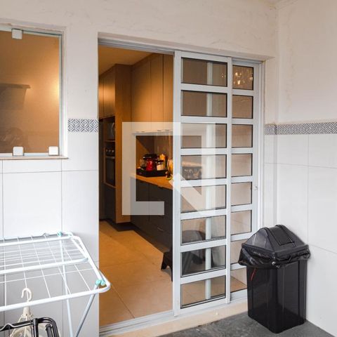 Casa para alugar com 430m², 3 quartos e 8 vagasLavanderia