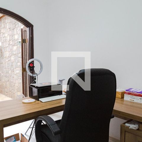 Casa para alugar com 430m², 3 quartos e 8 vagasEscritório