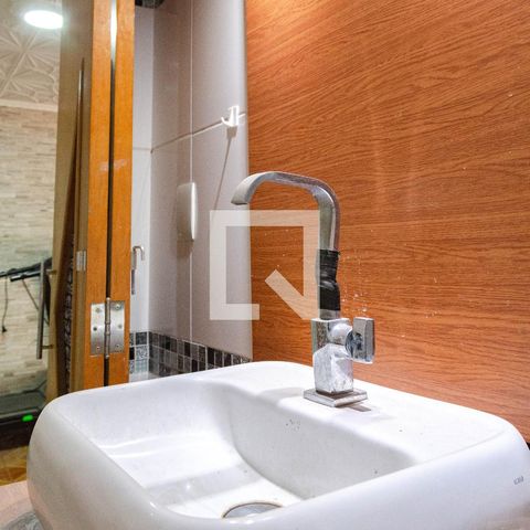 Casa para alugar com 430m², 3 quartos e 8 vagasBanheiro 6