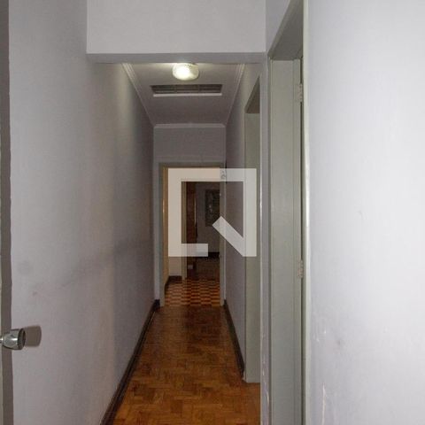 Casa à venda com 115m², 2 quartos e 1 vagaCorredor interno