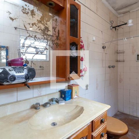 Casa à venda com 110m², 3 quartos e sem vagaBanheiro da Suíte