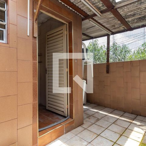 Casa à venda com 110m², 3 quartos e sem vagaÁrea de Serviço