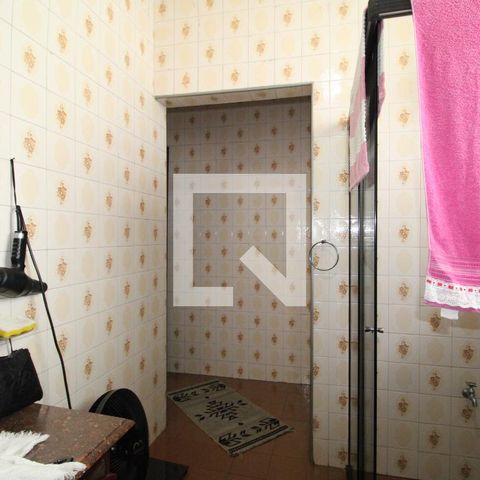 Casa à venda com 360m², 4 quartos e 8 vagasBanheiro da Suíte - Quarto 3