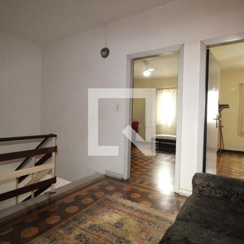 Casa à venda com 360m², 4 quartos e 8 vagasCorredor