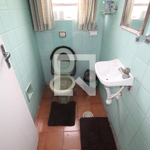 Casa à venda com 360m², 4 quartos e 8 vagasbanheiro 2