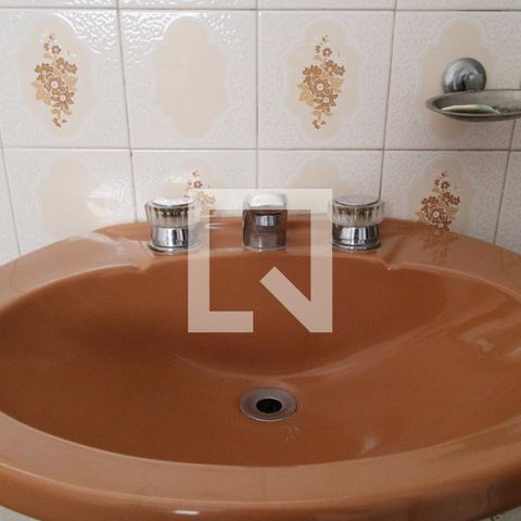 Casa à venda com 360m², 4 quartos e 8 vagasBanheiro 1