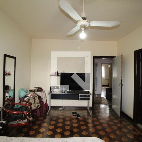 Casa à venda com 360m², 4 quartos e 8 vagasQuarto 3 - Suíte