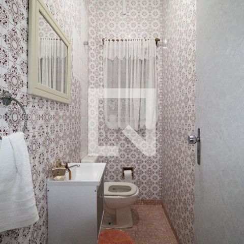 Casa à venda com 360m², 4 quartos e 8 vagasLavabo