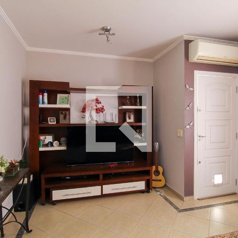 Casa à venda com 250m², 3 quartos e 4 vagasSala