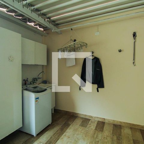 Casa à venda com 250m², 3 quartos e 4 vagasÁrea de Serviço