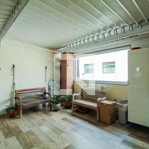 Casa à venda com 250m², 3 quartos e 4 vagasÁrea de Serviço
