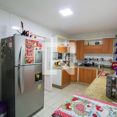 Casa à venda com 250m², 3 quartos e 4 vagasCozinha