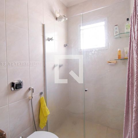 Casa à venda com 250m², 3 quartos e 4 vagasBanheiro da Suíte 3