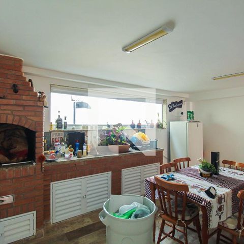 Casa à venda com 250m², 3 quartos e 4 vagasChurrasqueira