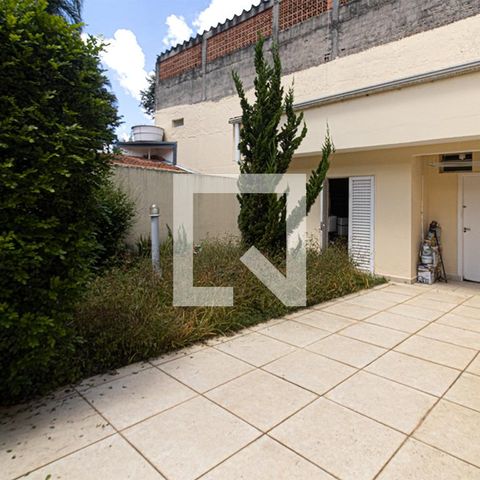 Casa à venda com 225m², 4 quartos e 6 vagasÁrea comum 