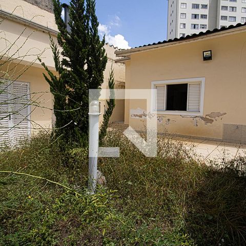 Casa à venda com 225m², 4 quartos e 6 vagasÁrea comum 