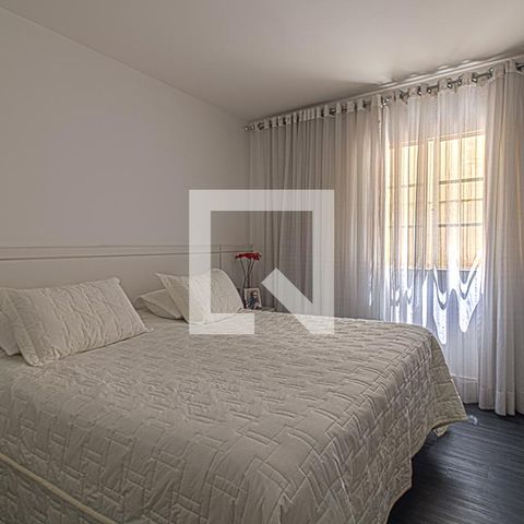 Casa à venda com 225m², 4 quartos e 6 vagasSuíte 