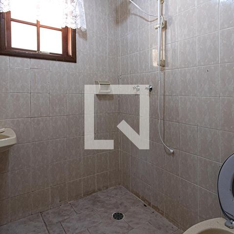 Casa à venda com 225m², 4 quartos e 6 vagasEdícula Banheiro 