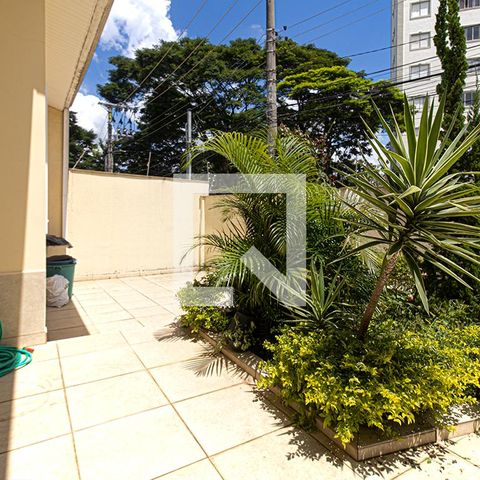 Casa à venda com 225m², 4 quartos e 6 vagasÁrea comum 