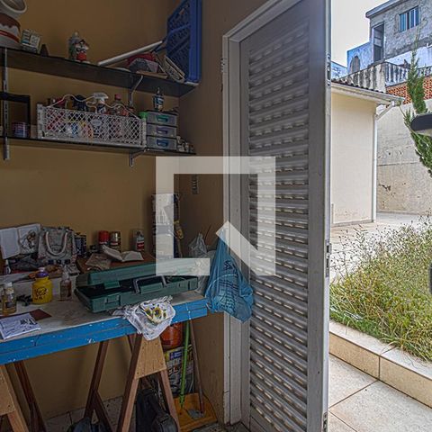 Casa à venda com 225m², 4 quartos e 6 vagasQuarto de serviço