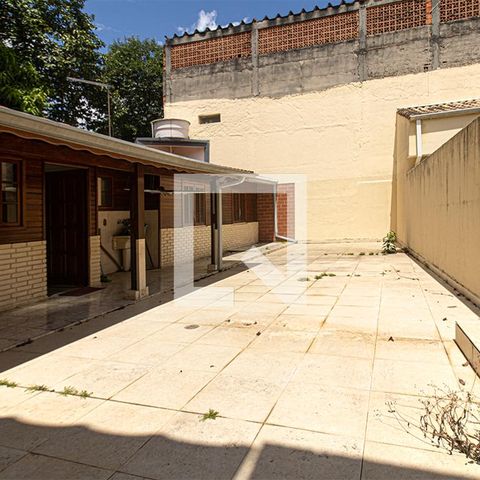Casa à venda com 225m², 4 quartos e 6 vagasÁrea comum 