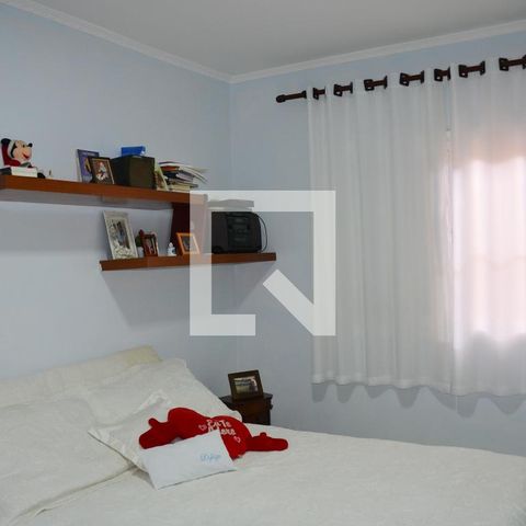 Casa à venda com 200m², 3 quartos e 4 vagasSuite