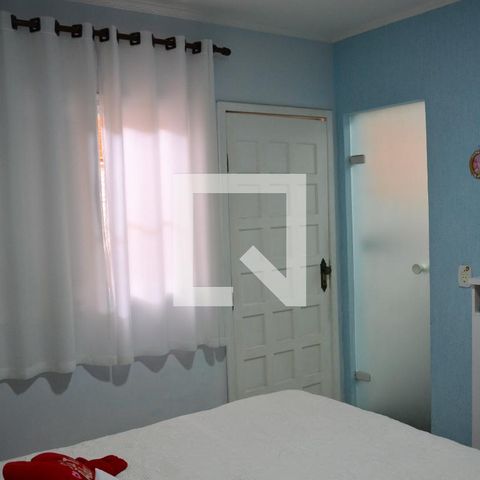 Casa à venda com 200m², 3 quartos e 4 vagasSuite