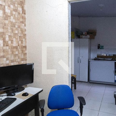 Casa à venda com 160m², 3 quartos e 1 vaga Casa à venda com 160m², 3 quartos e 1 vagaEdícula