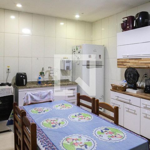 Casa à venda com 160m², 3 quartos e 1 vaga Casa à venda com 160m², 3 quartos e 1 vagaCozinha