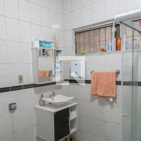 Casa à venda com 160m², 3 quartos e 1 vaga Casa à venda com 160m², 3 quartos e 1 vagaBanheiro 1