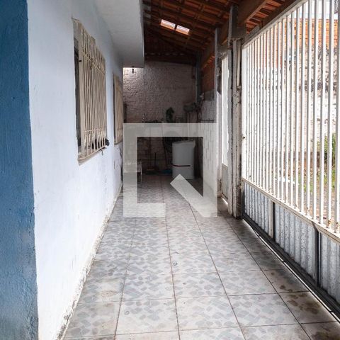 Casa à venda com 160m², 3 quartos e 1 vaga Casa à venda com 160m², 3 quartos e 1 vagaQuintal + área de serviço