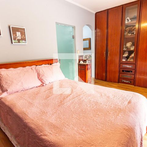 Casa à venda com 228m², 3 quartos e 2 vagasSuíte