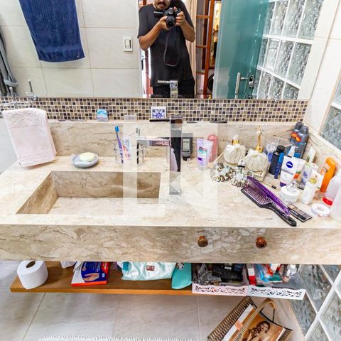 Casa à venda com 228m², 3 quartos e 2 vagasBanheiro da Suíte