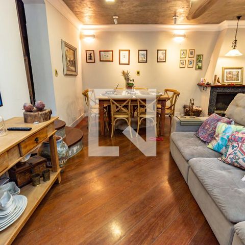 Casa à venda com 228m², 3 quartos e 2 vagasSala