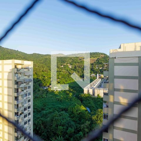 Apartamento à venda com 120m², 3 quartos e 1 vaga Apartamento à venda com 120m², 3 quartos e 1 vagaVaranda