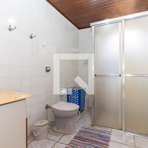 Casa à venda com 70m², 2 quartos e 2 vagas Casa à venda com 70m², 2 quartos e 2 vagasBanheiro