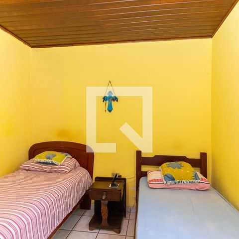Casa à venda com 70m², 2 quartos e 2 vagas Casa à venda com 70m², 2 quartos e 2 vagasQuarto 2