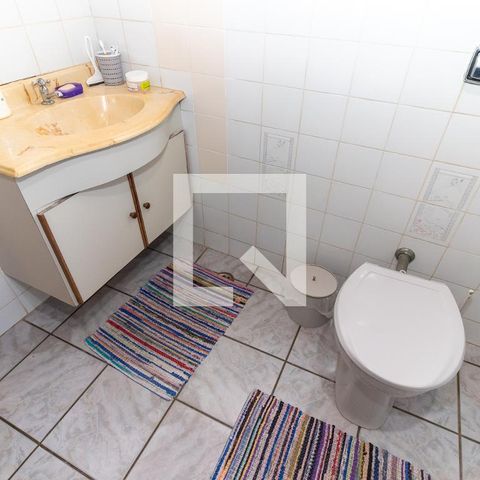 Casa à venda com 70m², 2 quartos e 2 vagas Casa à venda com 70m², 2 quartos e 2 vagasBanheiro