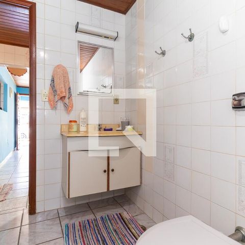 Casa à venda com 70m², 2 quartos e 2 vagas Casa à venda com 70m², 2 quartos e 2 vagasBanheiro