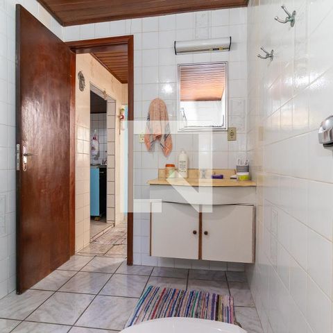 Casa à venda com 70m², 2 quartos e 2 vagas Casa à venda com 70m², 2 quartos e 2 vagasBanheiro