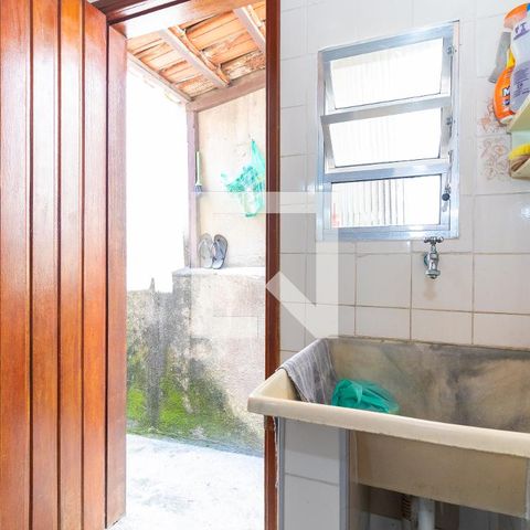 Casa à venda com 70m², 2 quartos e 2 vagas Casa à venda com 70m², 2 quartos e 2 vagasÁrea de Serviço
