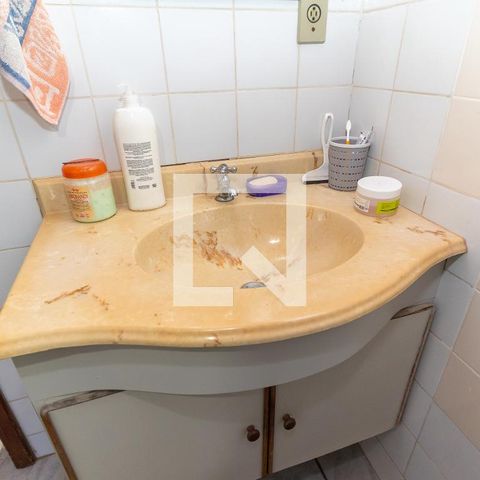 Casa à venda com 70m², 2 quartos e 2 vagas Casa à venda com 70m², 2 quartos e 2 vagasBanheiro - torneira
