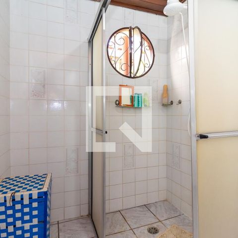 Casa à venda com 70m², 2 quartos e 2 vagas Casa à venda com 70m², 2 quartos e 2 vagasBanheiro