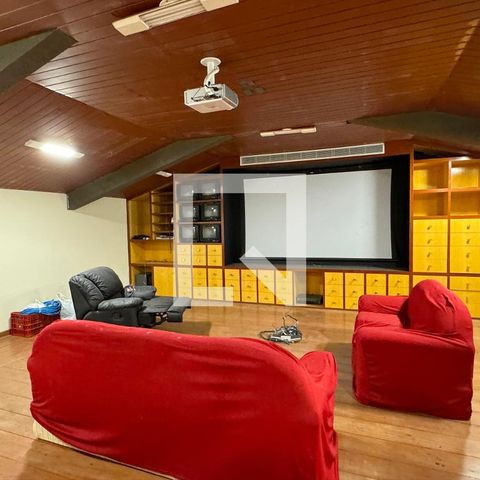 Casa de condomínio à venda com 975m², 4 quartos e 8 vagasSala de Jogos