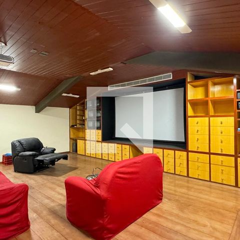 Casa de condomínio à venda com 975m², 4 quartos e 8 vagasSala de Jogos