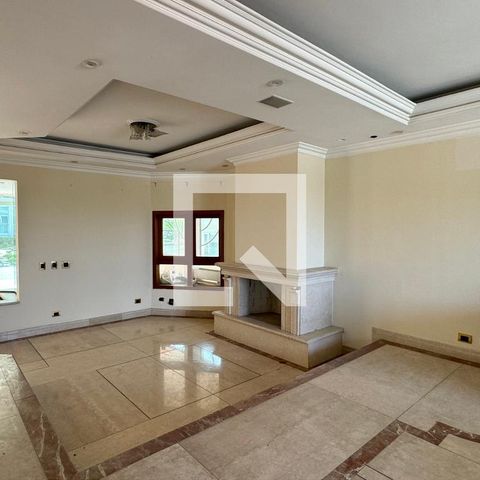 Casa de condomínio à venda com 975m², 4 quartos e 8 vagasSala