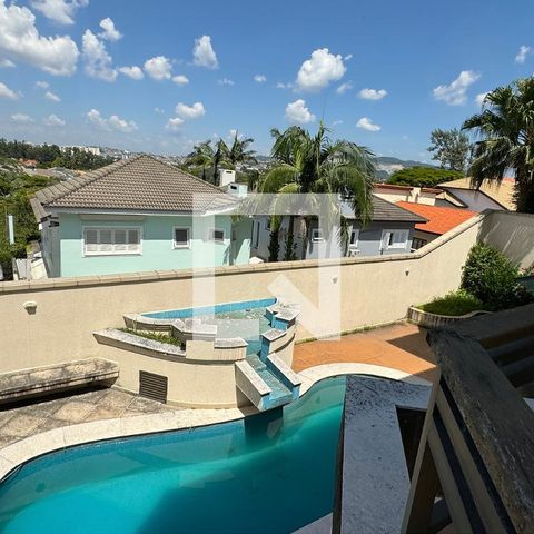 Casa de condomínio à venda com 975m², 4 quartos e 8 vagasVista da Sacada