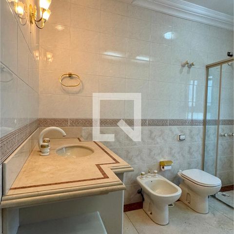 Casa de condomínio à venda com 975m², 4 quartos e 8 vagasBanheiro da Suíte 1