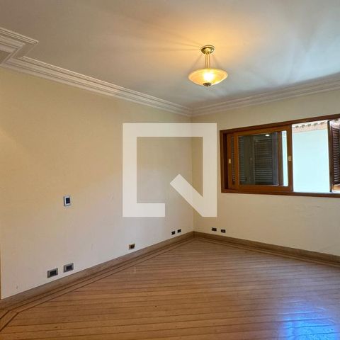 Casa de condomínio à venda com 975m², 4 quartos e 8 vagasSuíte 1